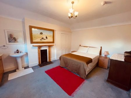 HOUSE SHARE – TWO LOVELY ROOMS FOR RENT in a beautiful 7-bedroom detached house – Ryde Central - Photo 4