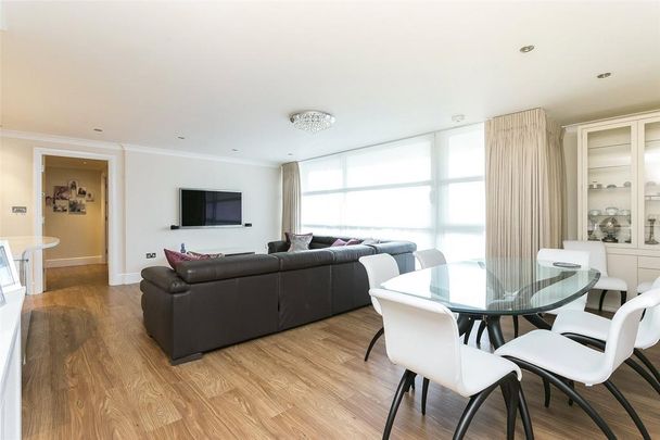 2 bedroom flat to rent - Photo 1