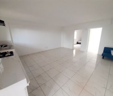 Location Appartement 4 pièces 106m² ST LOUIS 97421 - Photo 5