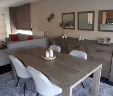 Halfopen bebouwing met 3 slaapkamers en ruime tuin - Photo 1