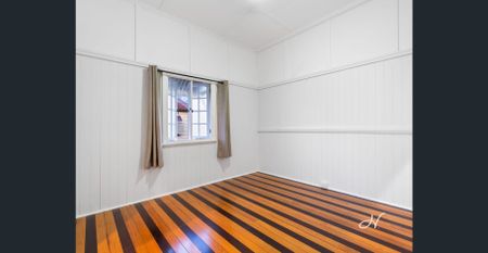 CHARMING & VERSATILE 2-BEDROOM HOME IN ONE MILE - Photo 3