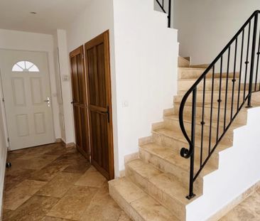 VILLA TYPE 5 Meublé sur terrain clos de 600m² - Photo 2