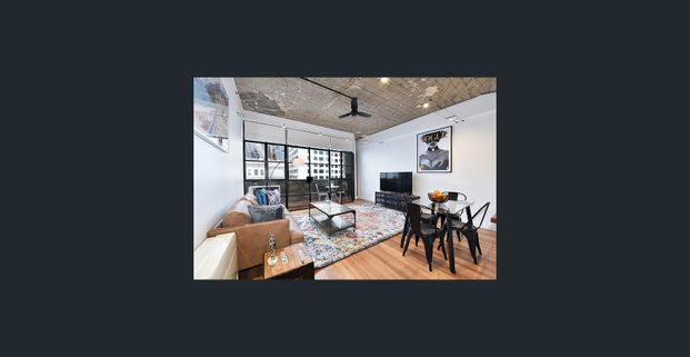 RMIT Steps Away: Converted Warehouse 2-Bed – Just Bring Suitcases - Photo 1