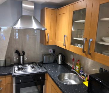 Studio Flat, Rosemont Road, W3 - Photo 5