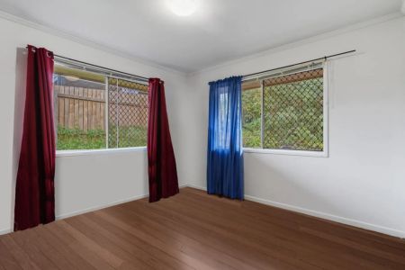 23 Roseglen Street, - Photo 2