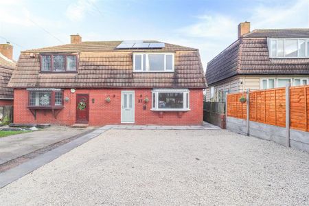 3 bedroom semi-detached house to rent - Photo 2