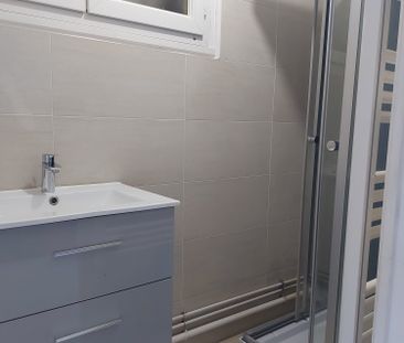 Location Appartement 2 pièces 41m² LES ESSARTS LE ROI 78690 - Photo 3