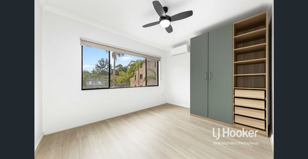 2 BEDROOM UNIT, WITH POOL AND TENNIS COURT - Photo 1