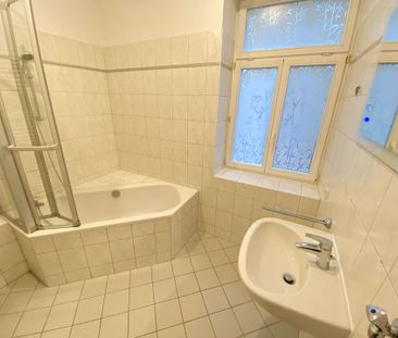** Ruhige 3-RWG im 2. OG Tageslichtbad mit Badewanne und Balkon ** ... - Photo 2