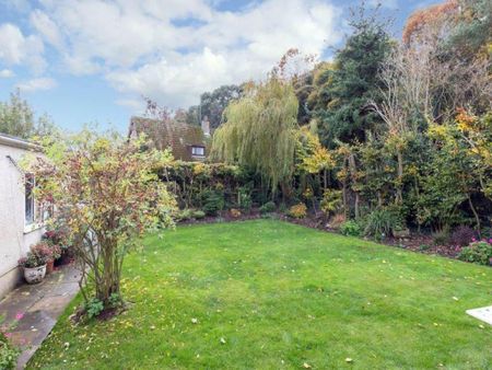 3 bedroom detached house to rent - Photo 5