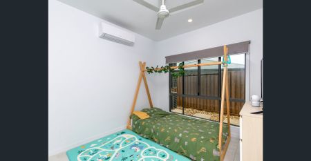 SPACIOUS 4-BEDROOM HOME WITH POOL - Photo 3