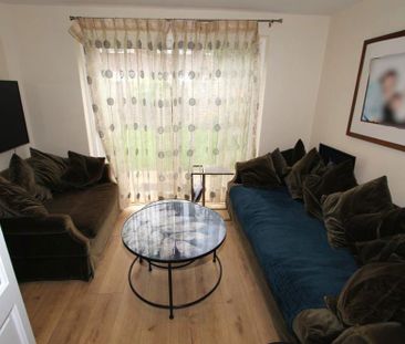 3 bedroom semi-detached house to rent - Photo 4