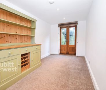 2 bedroom detached bungalow to rent - Photo 2