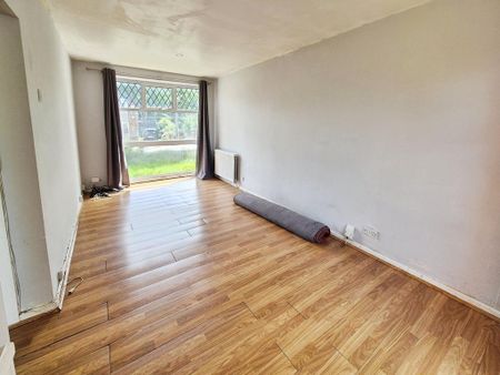3 bedroom detached house to rent - Photo 3