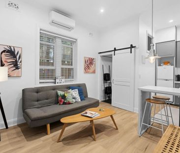 Hamptons-Inspired One Bedroom Luxury in Manly – Fully Furnished - Photo 1