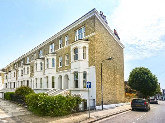 An elegant & beautifully presented five bedroom Victorian house - Photo 1