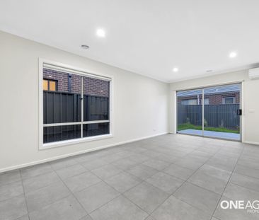 13 Oakham Drive - Photo 2