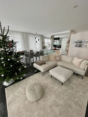 Grosszügige 3.5-Zimmer-Wohnung mit Gartensitzplatz in ruhiger Wohnlage - Photo 1