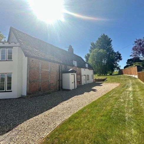 Hunt Cottage, Alcester, B49 - Photo 1