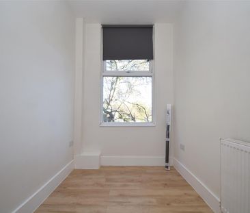 College Grove View, Wakefield - Photo 4