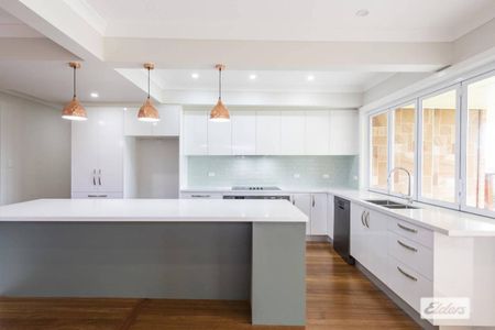 RENOVATED EXECUTIVE RIVERFRONT HOME - Photo 4