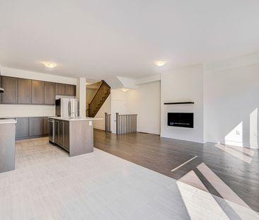 For Lease - 31 Mallery Street, Richmond Hill, Ontario - Photo 4