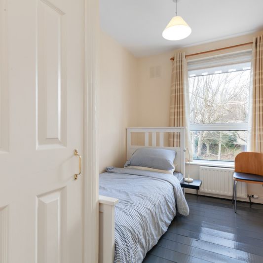 Lawrence Grove, Clontarf, Dublin 3, D03 EF62 - Photo 1