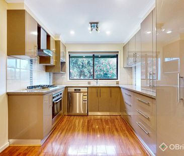 1/2 Blaxland Avenue, Cranbourne, Vic 3977 - Photo 2