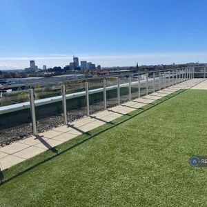 3 bedroom flat to rent - Photo 2