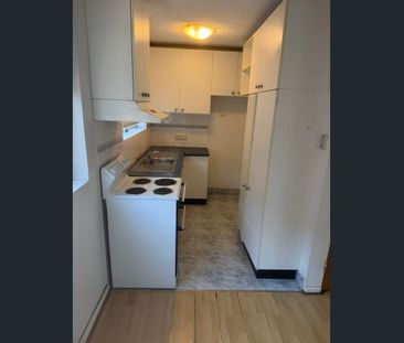 TWO (2) BEDROOM UNIT WITH LOCK-UP GARAGE - Photo 4