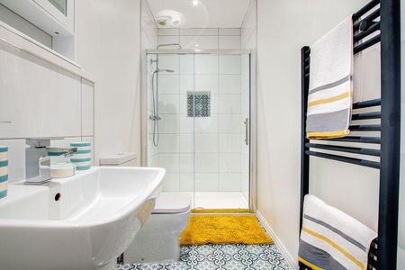 5 bedroom maisonette to rent - Photo 3