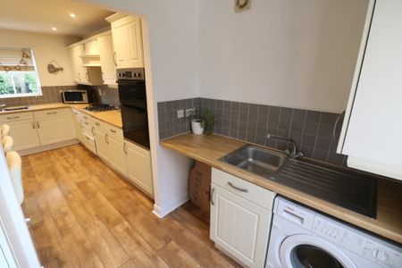 Sandringham Road, Brough - Photo 2