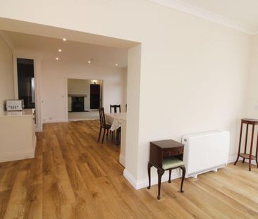 4 bedroom detached house to rent - Photo 4
