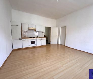 Provisionsfrei: Gepflegter 60m² Altbau mit 2,5 Zimmern und neuer Ei... - Foto 1