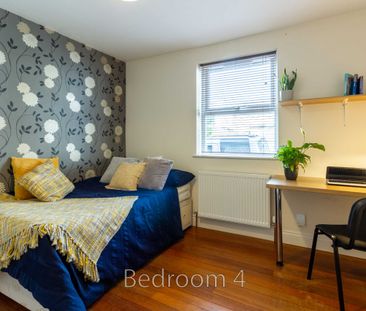 Room 1 - Photo 4