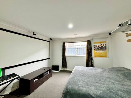 Stunning 4 Bedroom Family Home - Photo 5