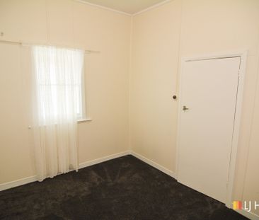 CLOSE TO EVERYTHING - Photo 4