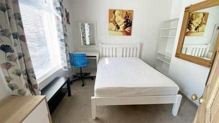 Percy Road, Southsea, PO4 - Photo 3