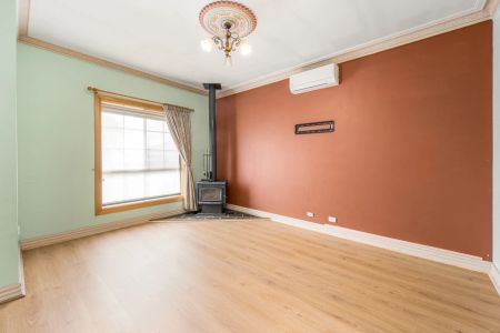 A Warm, Welcoming Home with Great Entertaining Spaces - Photo 2