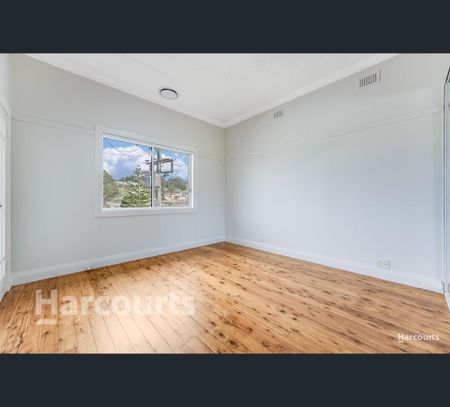 18 Staff Street, Wollongong, NSW 2500 - Photo 2