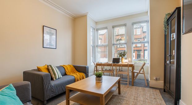 29 Estcourt Avenue, Headingley, Leeds, LS6 3ES - Photo 1