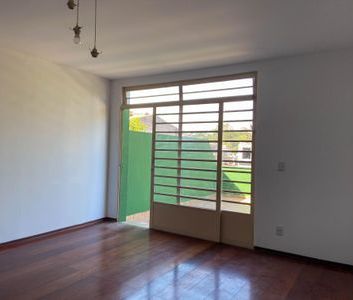 Casa para alugar com 160m², 5 quartos e 2 vagas - Photo 1