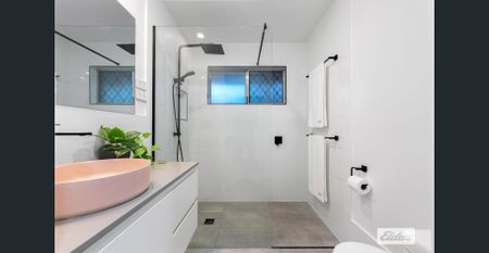 Spacious Family Home in Convenient Springwood Location - Photo 2