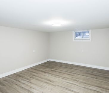 For Lease - 382 Allgood Street, Richmond Hill, Ontario - Photo 3