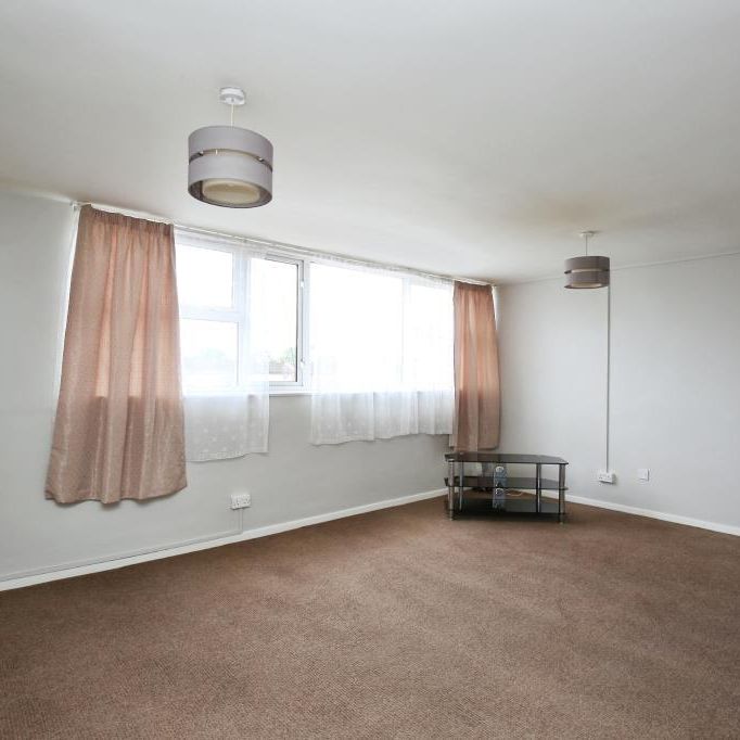 3 bedroom flat to rent - Photo 1