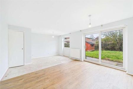 Albury Gardens, Calcot, Reading, Berkshire, RG31 - Photo 2