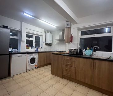 Rolleston Drive Lenton, Nottingham - Photo 6