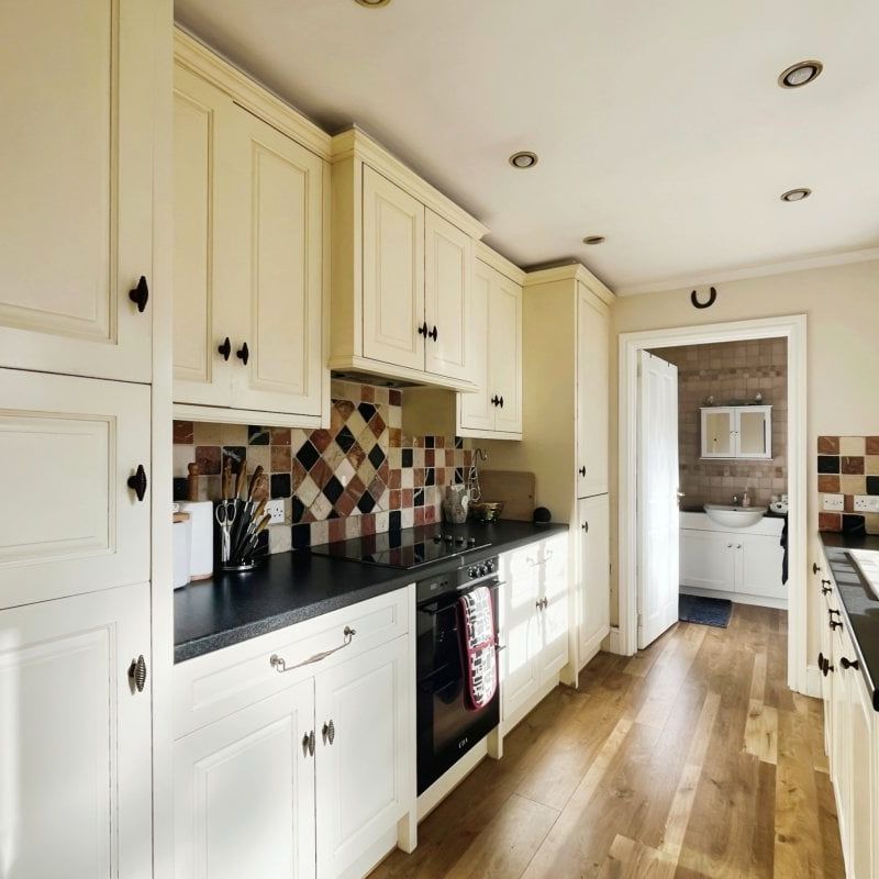 Middle Street - Photo 1