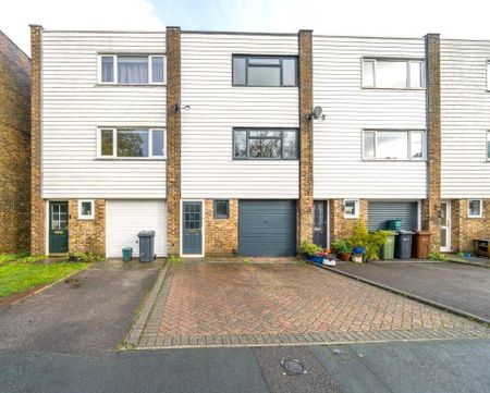 3 bedroom terraced house to rent - Photo 5