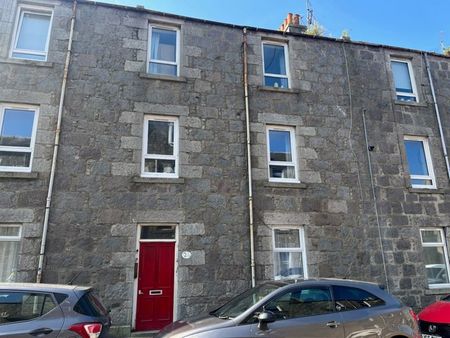 Ground Floor Right, 24 Urquhart Road, AB24 5LL, Aberdeen - Photo 2